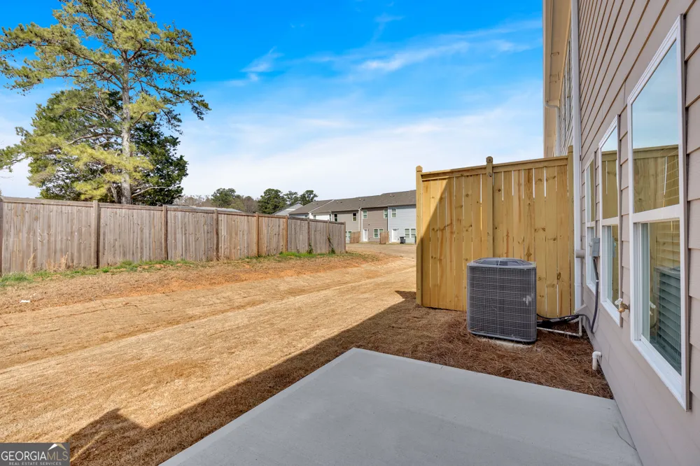 105 Village Green DR Adairsville, GA 30103