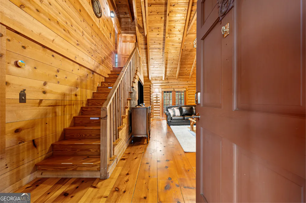 451 Pinecrest RD Sautee Nacoochee, GA 30571