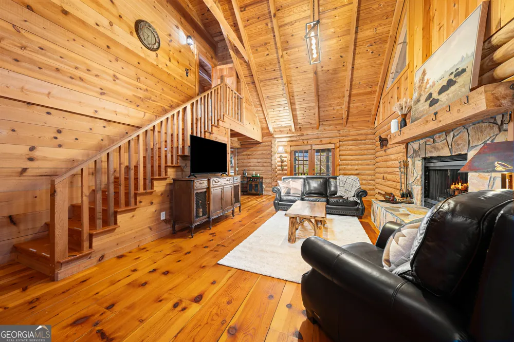 451 Pinecrest RD Sautee Nacoochee, GA 30571