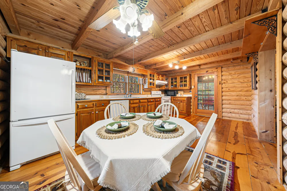 451 Pinecrest RD Sautee Nacoochee, GA 30571