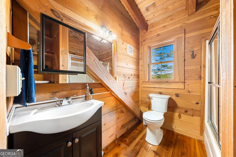 451 Pinecrest RD Sautee Nacoochee, GA 30571