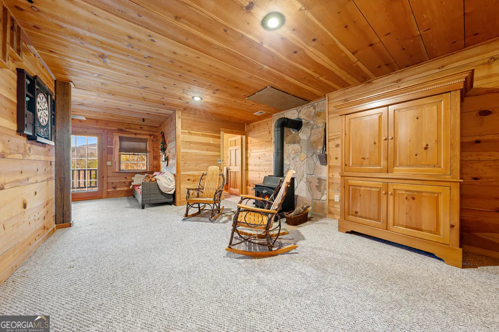 451 Pinecrest RD Sautee Nacoochee, GA 30571