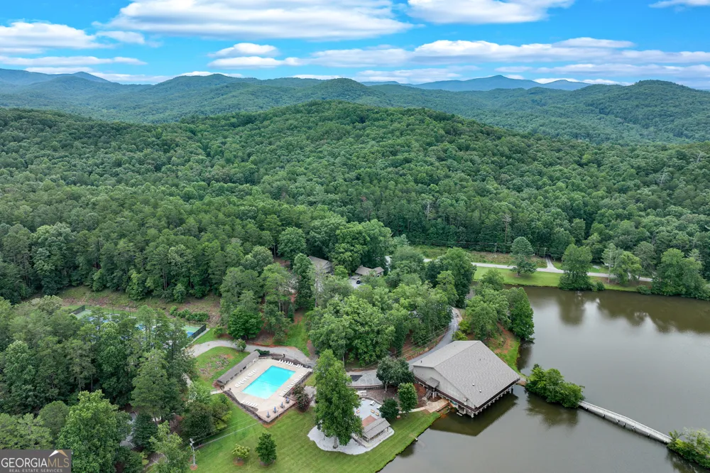 451 Pinecrest RD Sautee Nacoochee, GA 30571