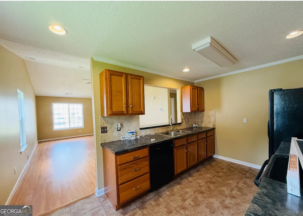 153 Crest Pointe Bremen, GA 30110