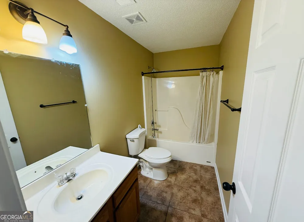 153 Crest Pointe Bremen, GA 30110