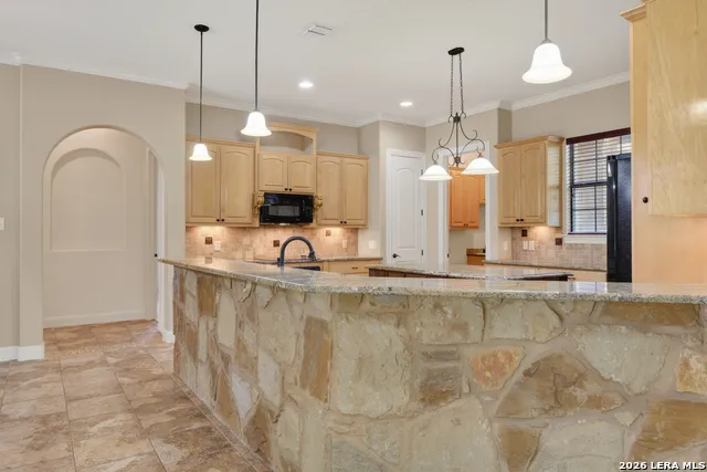 249 Legacy Trail La Vernia, TX 78121