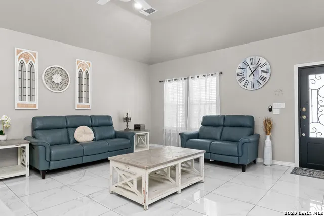 8116 Ventura Selma, TX 78154