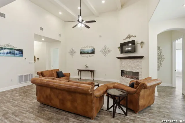 306 County Road 6876 Natalia, TX 78059