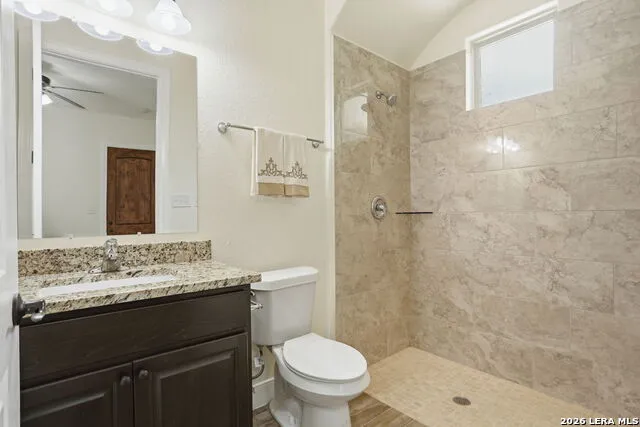 306 County Road 6876 Natalia, TX 78059