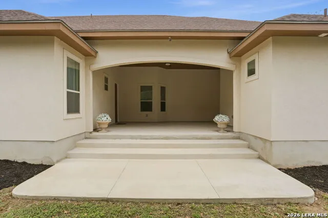 306 County Road 6876 Natalia, TX 78059