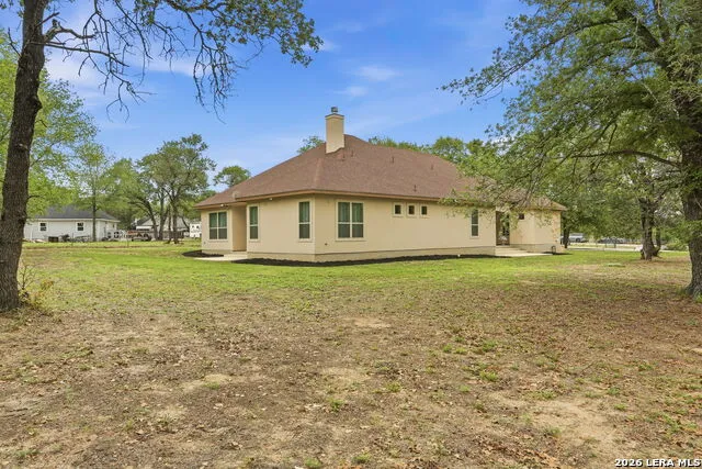 306 County Road 6876 Natalia, TX 78059
