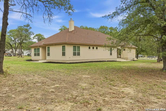 306 County Road 6876 Natalia, TX 78059