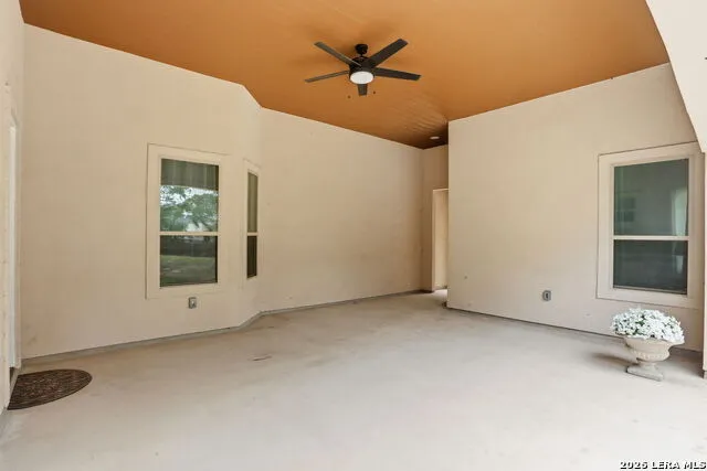 306 County Road 6876 Natalia, TX 78059
