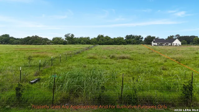 1448 County Road 6712 Tract B Lytle, TX 78052