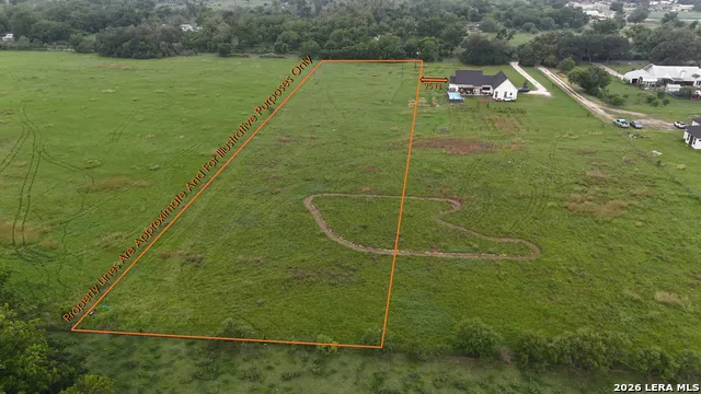 1448 County Road 6712 Tract B Lytle, TX 78052