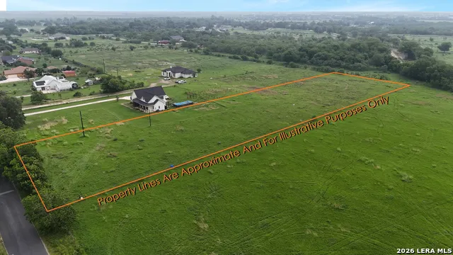 1448 County Road 6712 Tract B Lytle, TX 78052