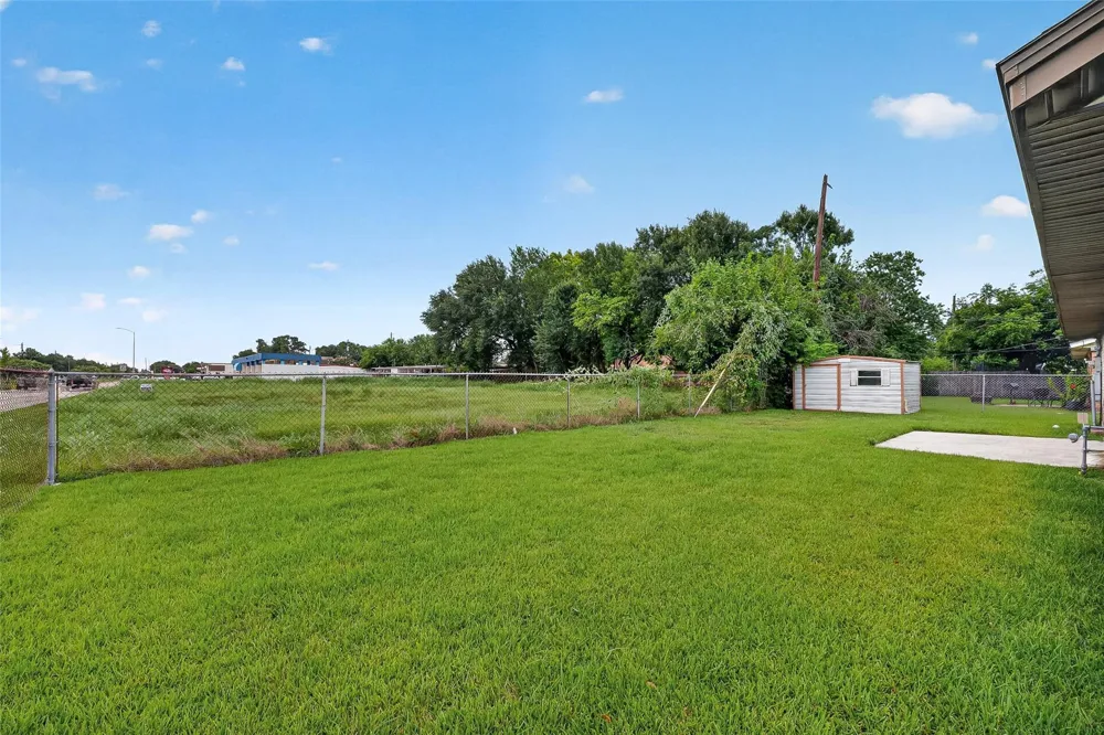 4701 Crepe Myrtle Lane Pasadena, TX 77505