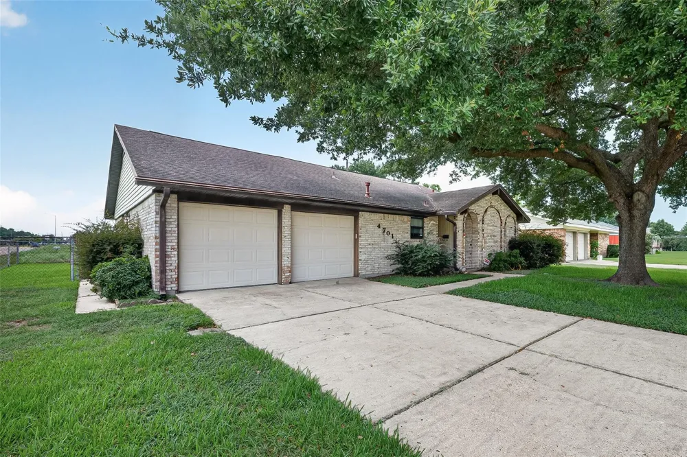 4701 Crepe Myrtle Lane Pasadena, TX 77505