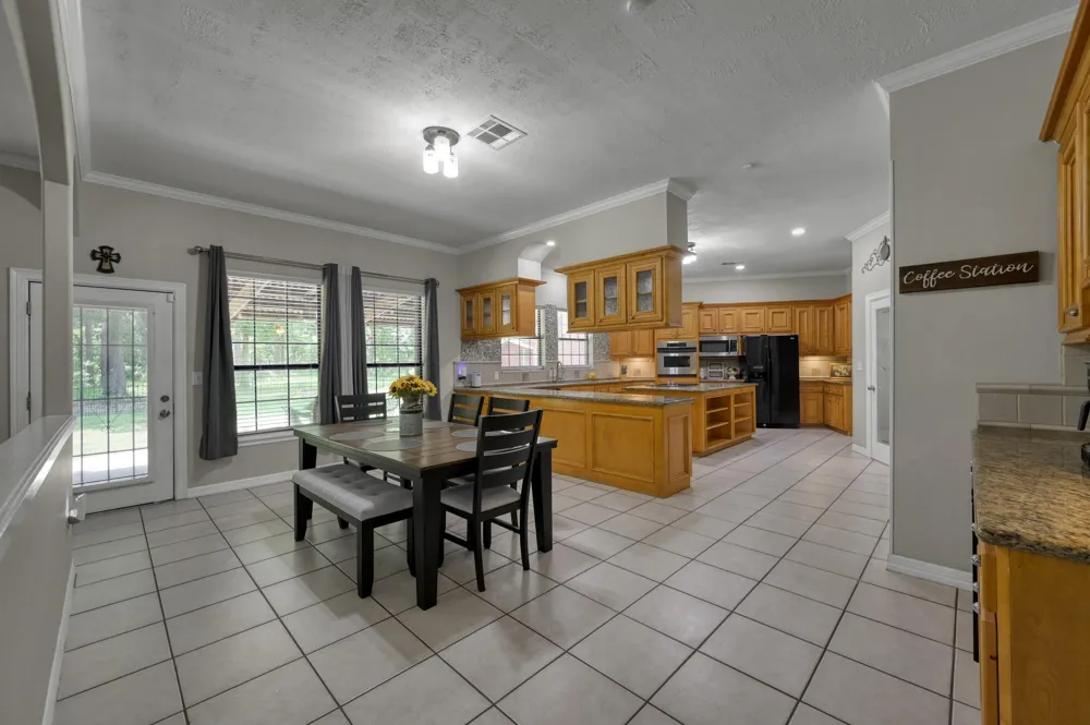 910 Commons Way Court Huffman, TX 77336