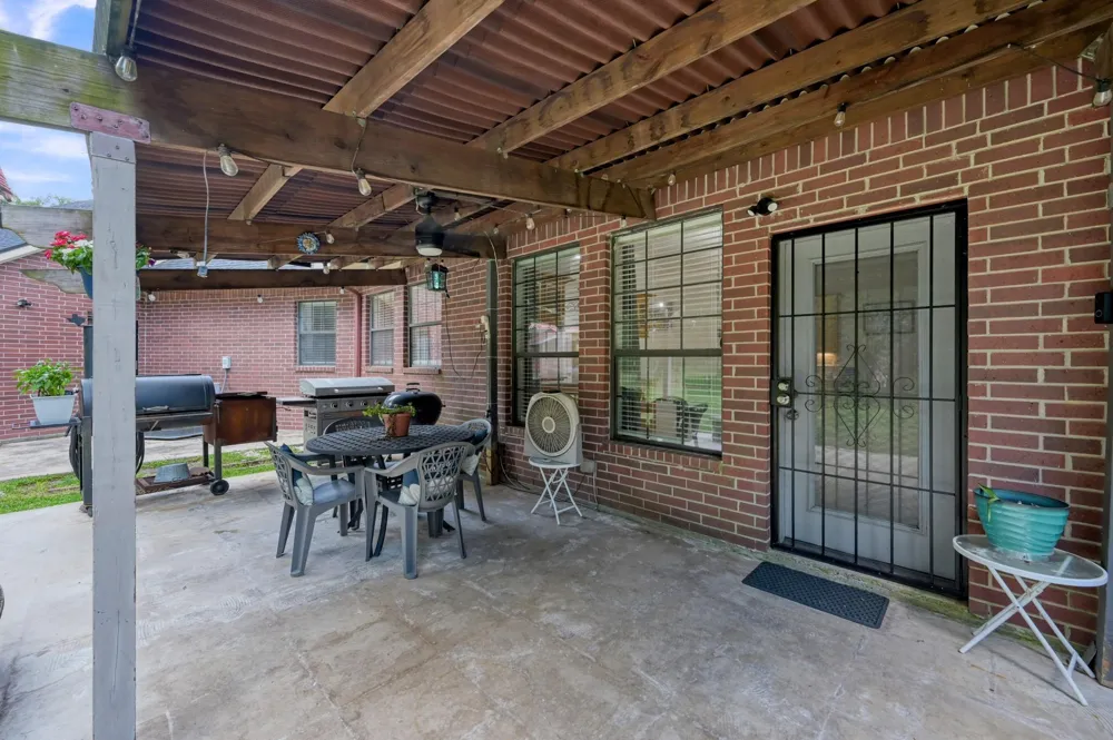 910 Commons Way Court Huffman, TX 77336