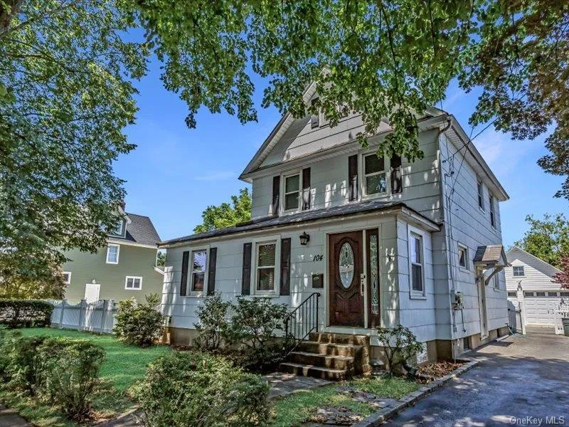 104 Sheridan Avenue Williston Park, NY 11596