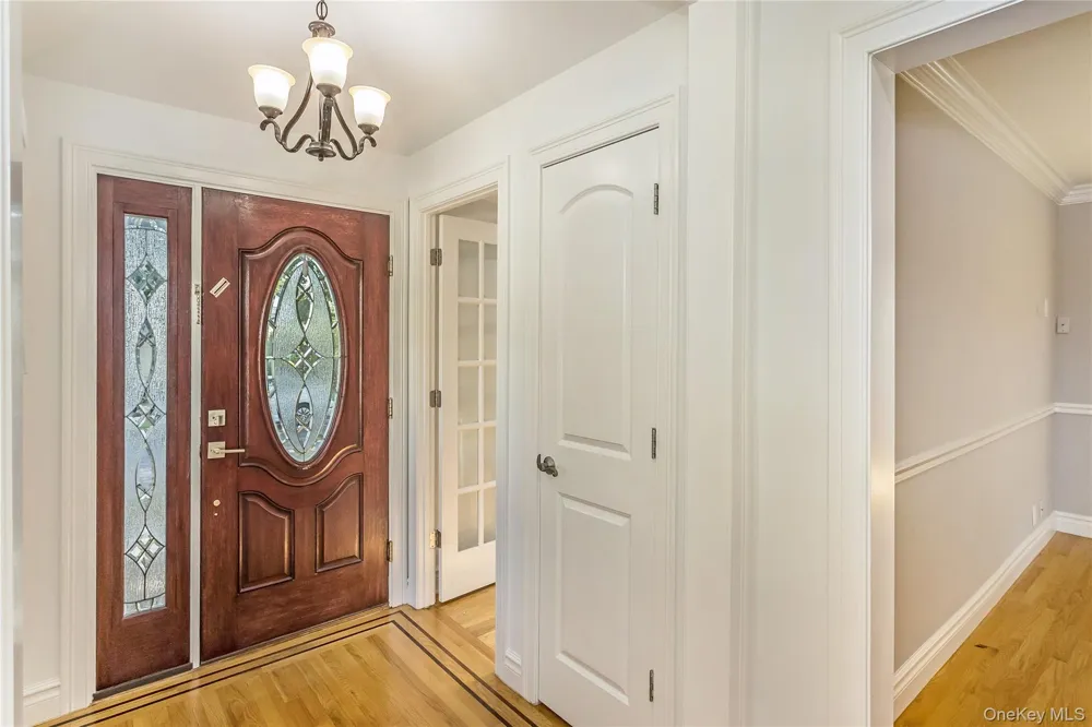 104 Sheridan Avenue Williston Park, NY 11596