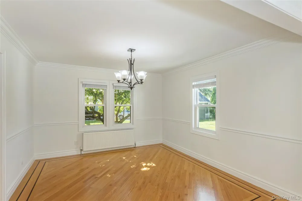 104 Sheridan Avenue Williston Park, NY 11596