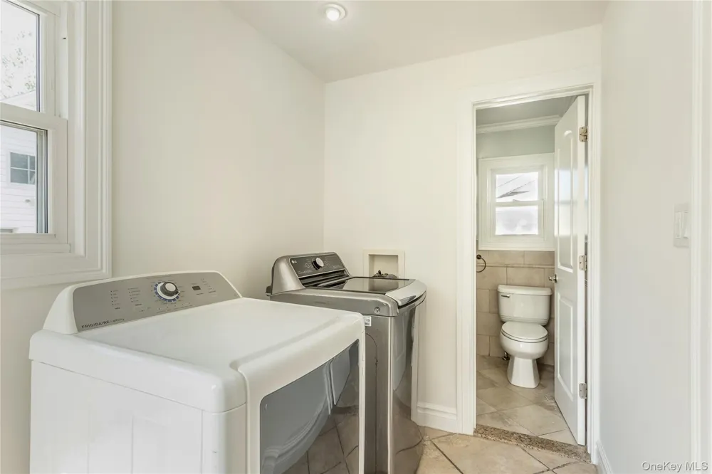 104 Sheridan Avenue Williston Park, NY 11596