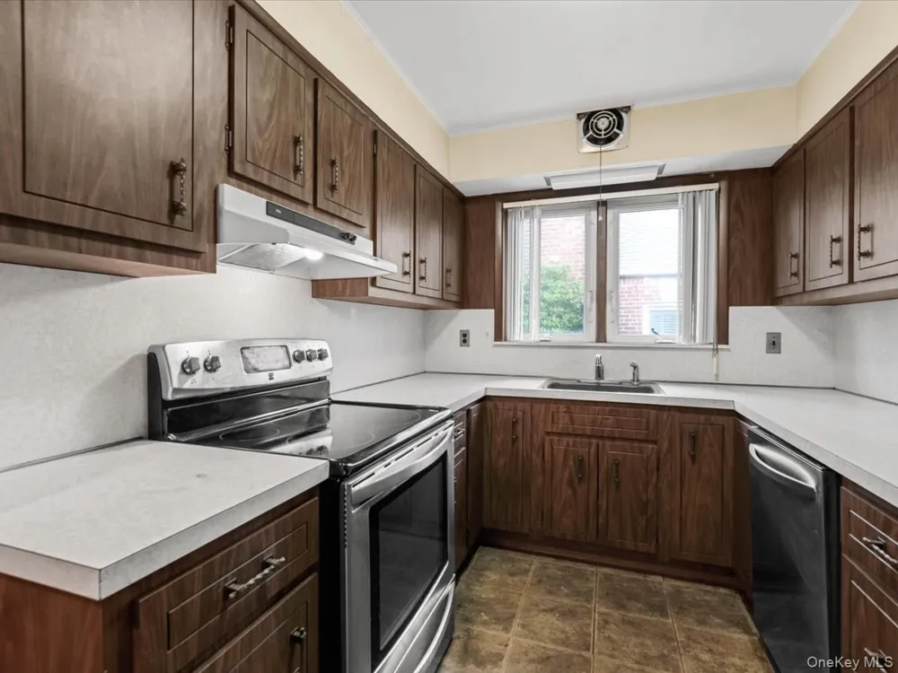 8026 217th Street Hollis Hills, NY 11427