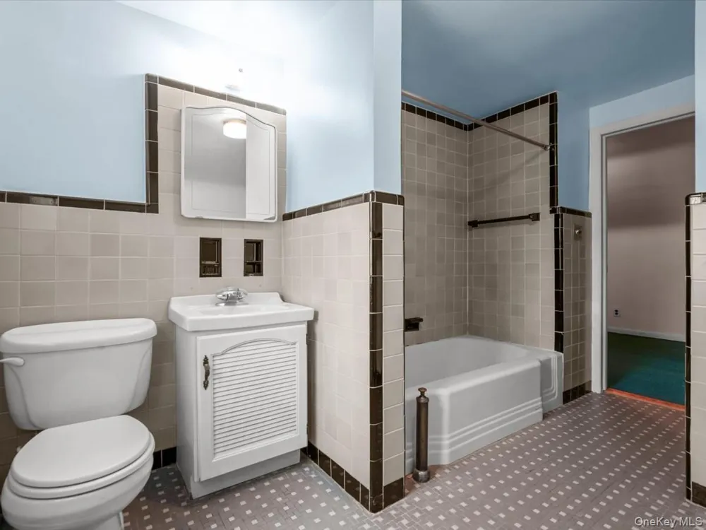 8026 217th Street Hollis Hills, NY 11427