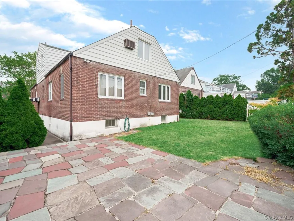 8026 217th Street Hollis Hills, NY 11427