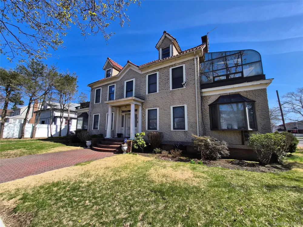 19404 110th Road Saint Albans, NY 11412