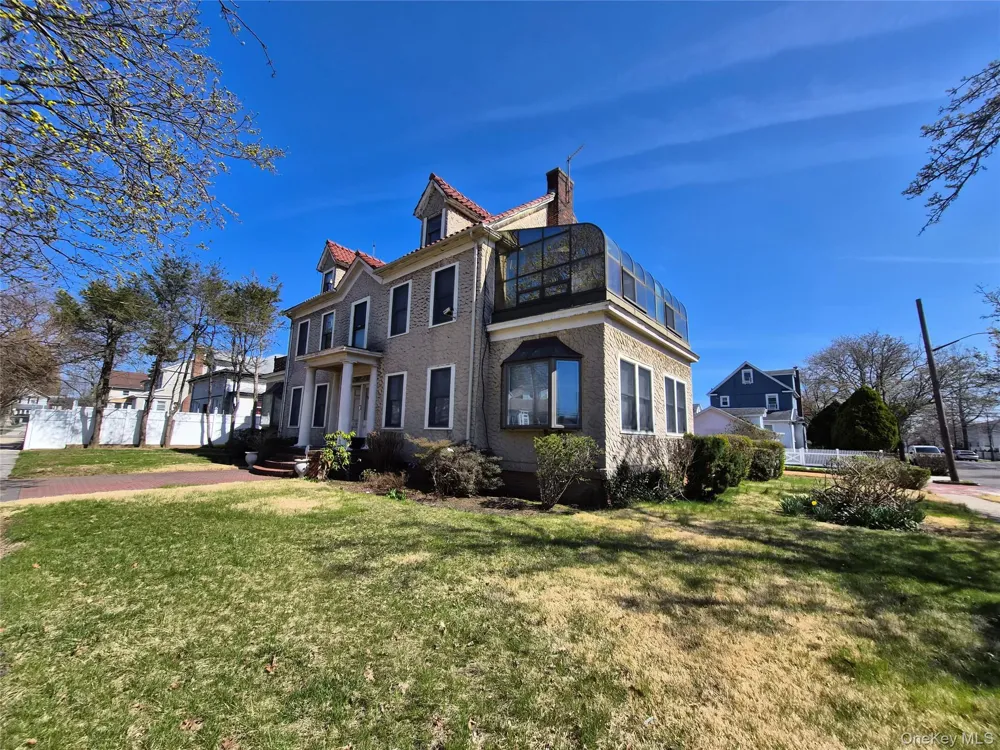 19404 110th Road Saint Albans, NY 11412