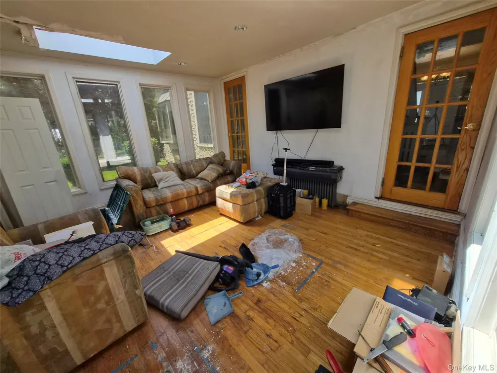 19404 110th Road Saint Albans, NY 11412