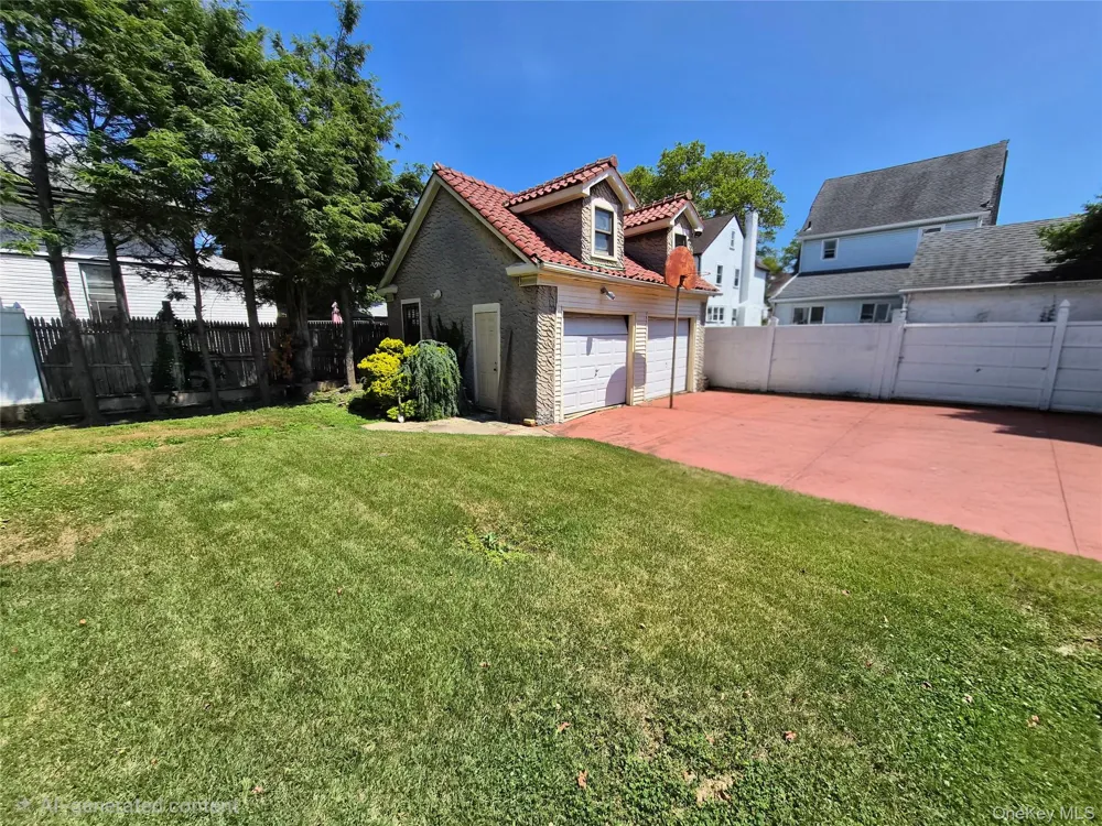 19404 110th Road Saint Albans, NY 11412