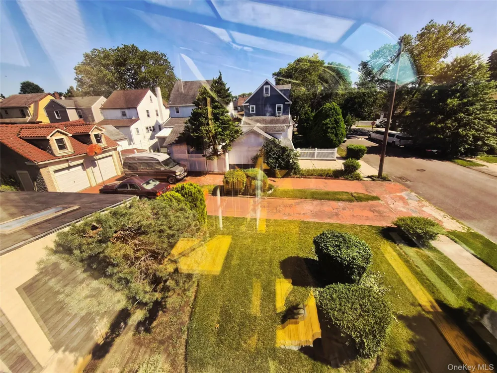 19404 110th Road Saint Albans, NY 11412