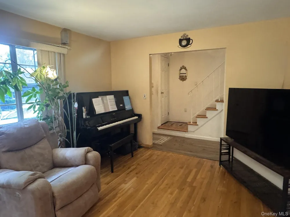 59 Bushwick Street Melville, NY 11747