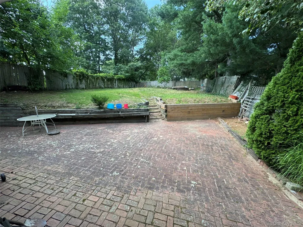 59 Bushwick Street Melville, NY 11747