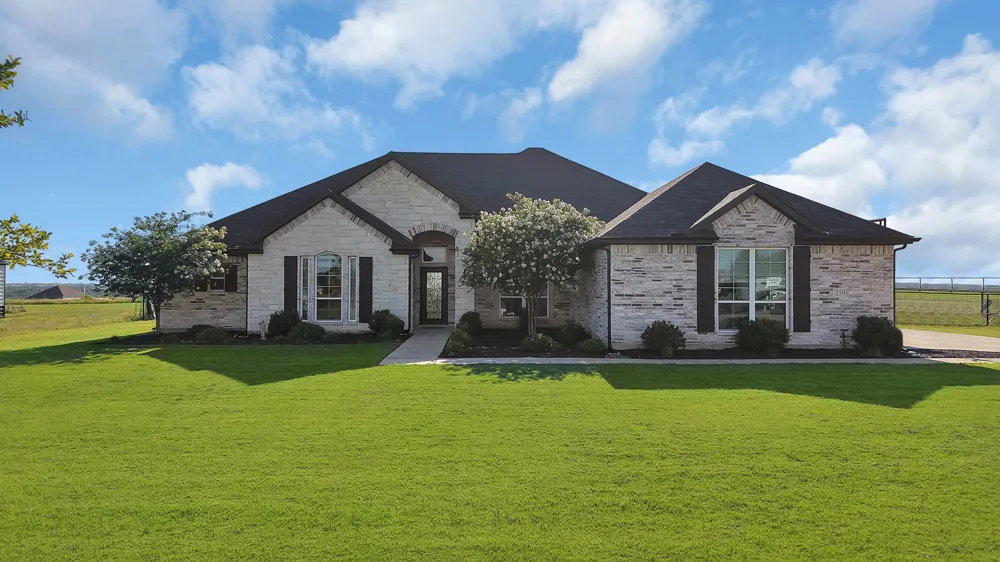 259 Durning Road Van Alstyne, TX 75495