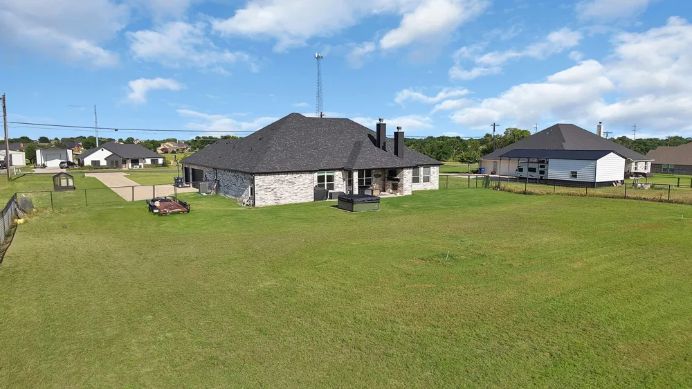 259 Durning Road Van Alstyne, TX 75495
