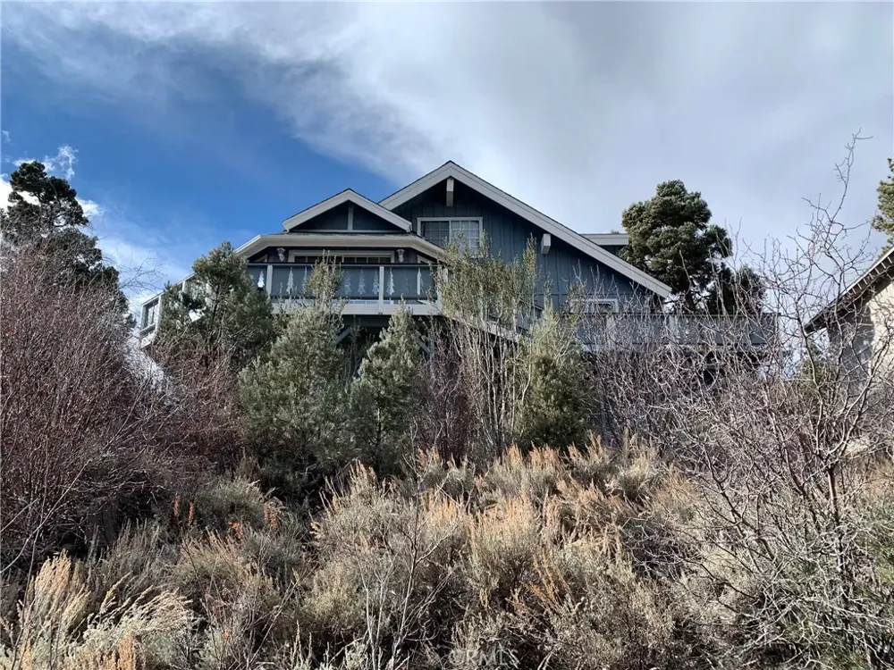 1136 Mount Verde Big Bear City, CA 92314