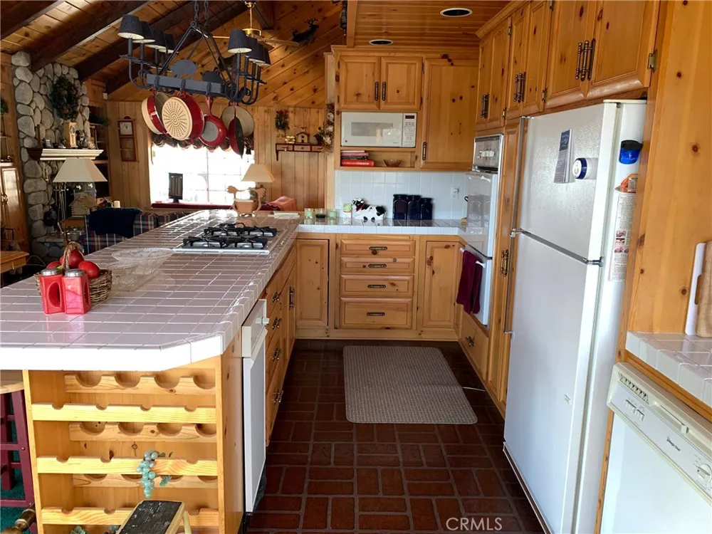 1136 Mount Verde Big Bear City, CA 92314
