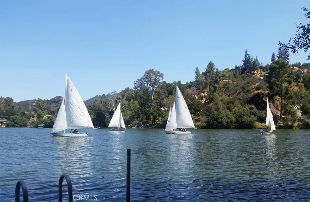 29081 Lake Vista Agoura, CA 91301
