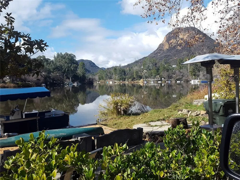 29081 Lake Vista Agoura, CA 91301