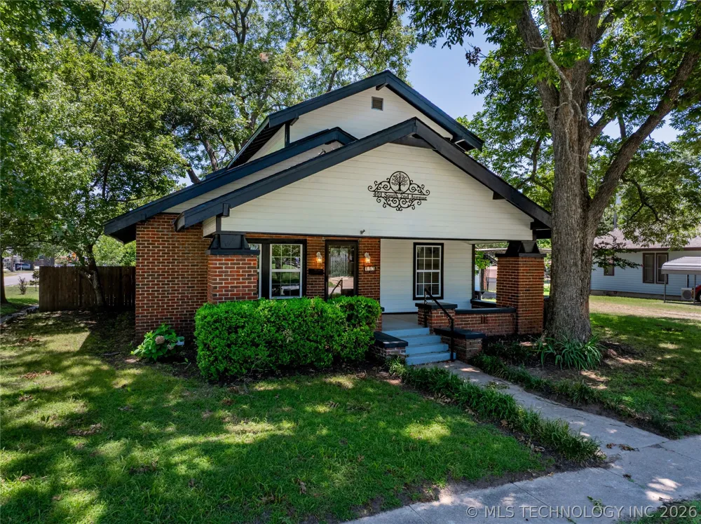 401 S 2nd Avenue Madill, OK 73446