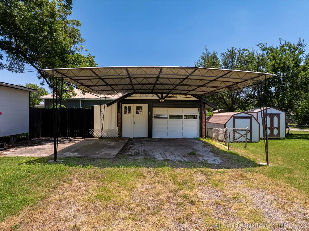 401 S 2nd Avenue Madill, OK 73446