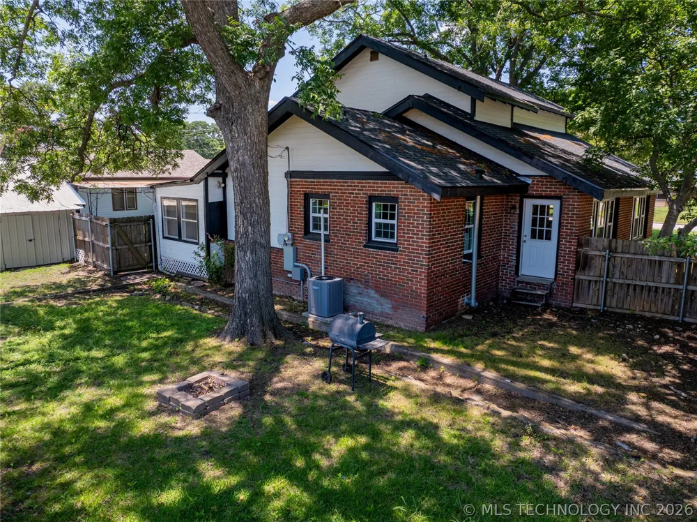 401 S 2nd Avenue Madill, OK 73446