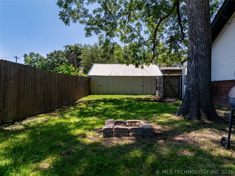 401 S 2nd Avenue Madill, OK 73446