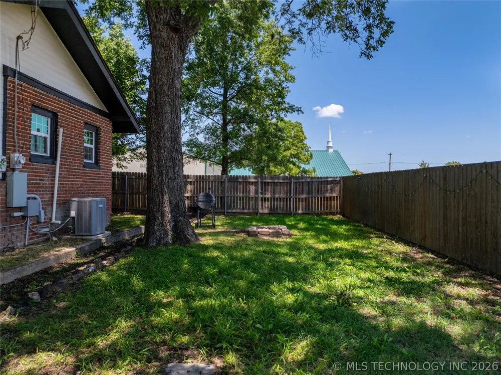 401 S 2nd Avenue Madill, OK 73446