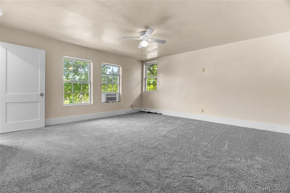 401 S 2nd Avenue Madill, OK 73446